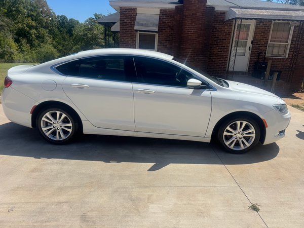 2015 CHRYSLER 200